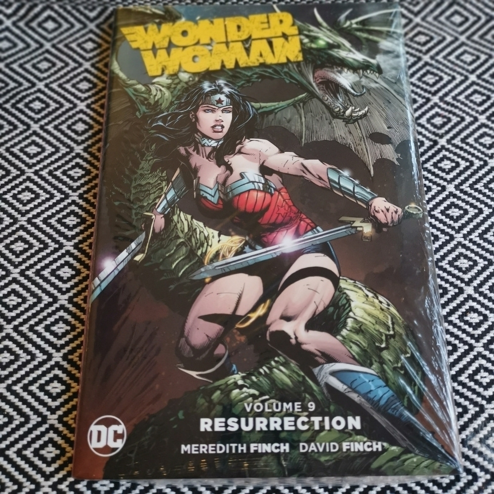 💕2/$20💕 DC Comics Wonder Woman Volume‎ 9 Resurrection Graphic Novel Hardcover